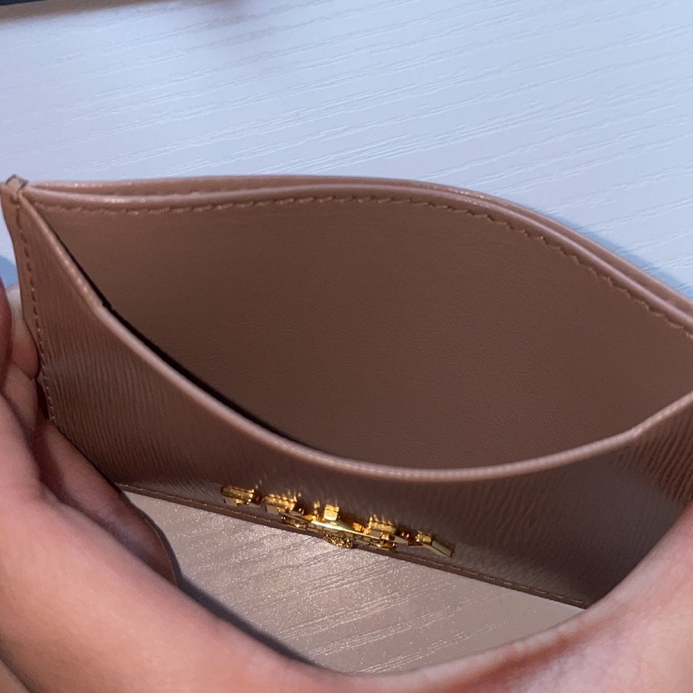 Prada nude 3 slot cardholder ✨ - Picture 5 of 8